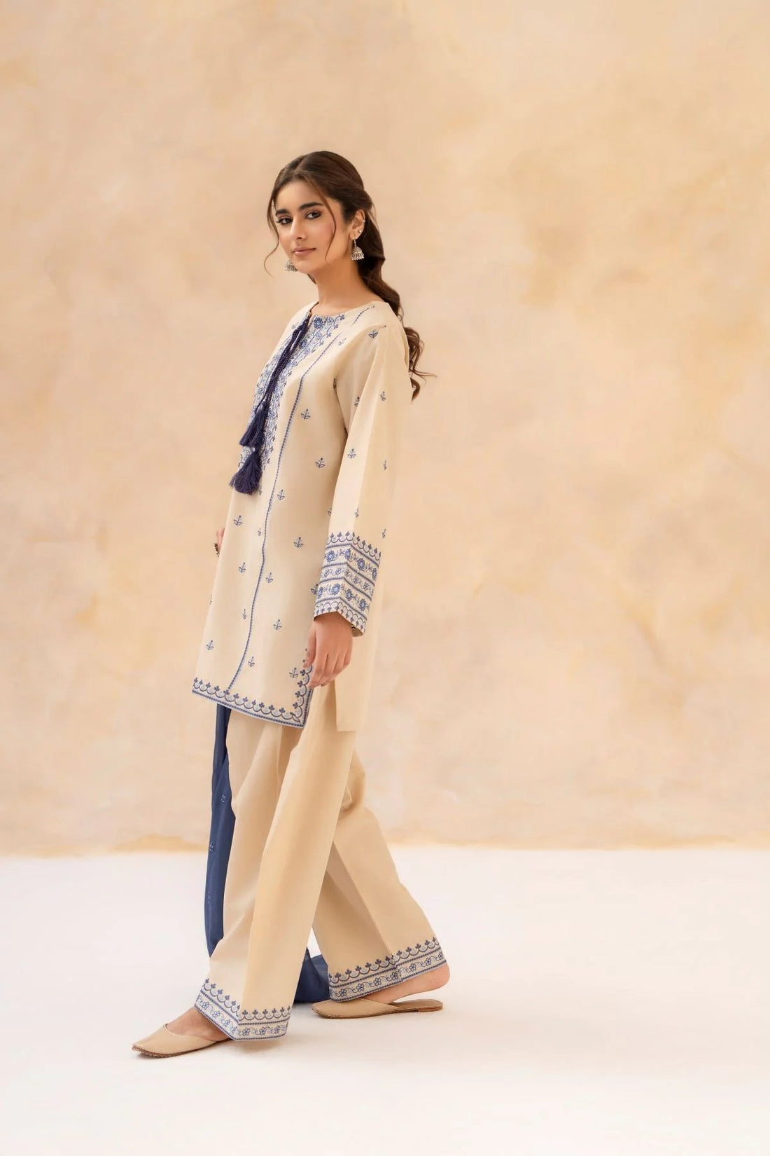 Eshal Unstitched 3PC Embroidered Lawn Suit with Chiffon Dupatta